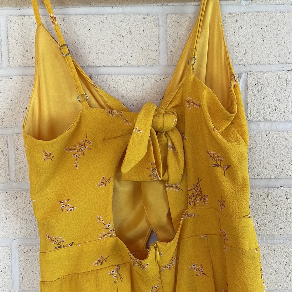 Yellow romper - Picture 4 of 4